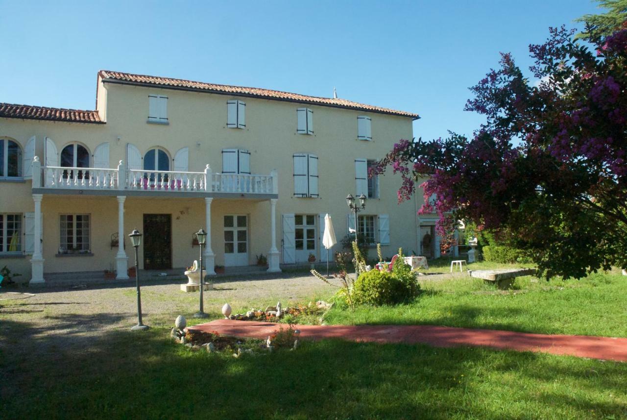 Le Clos Des Cedres B&B La Rochefoucauld Kültér fotó