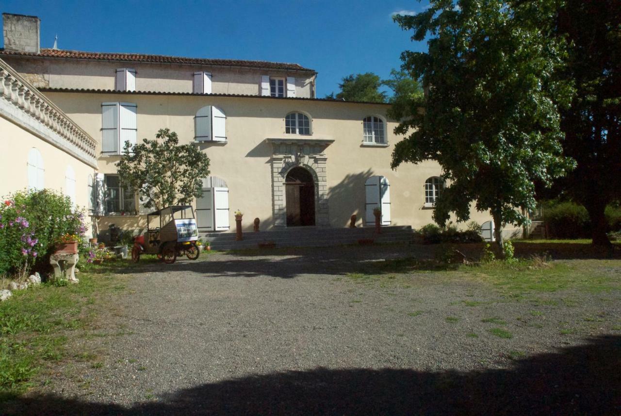 Le Clos Des Cedres B&B La Rochefoucauld Kültér fotó