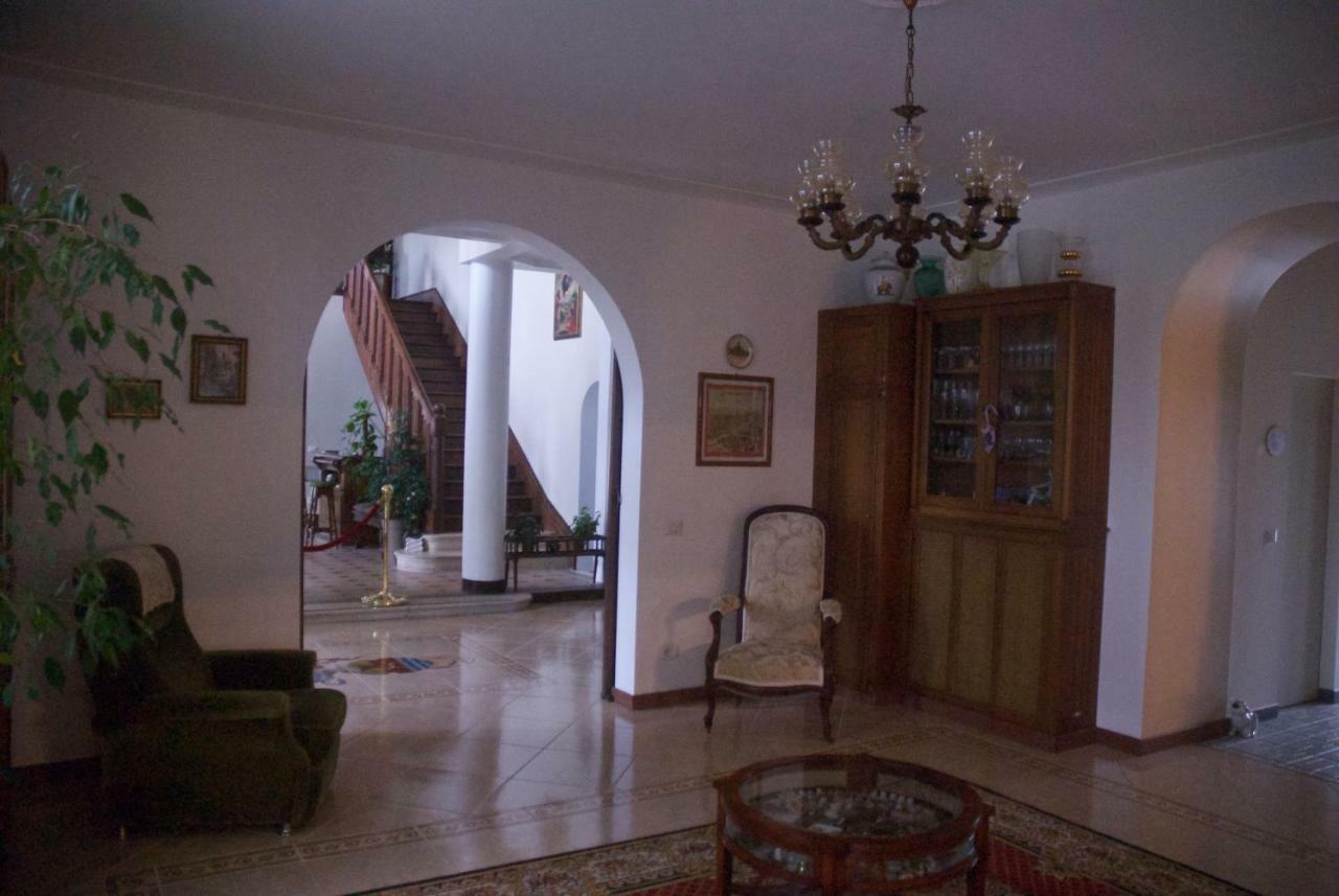 Le Clos Des Cedres B&B La Rochefoucauld Kültér fotó