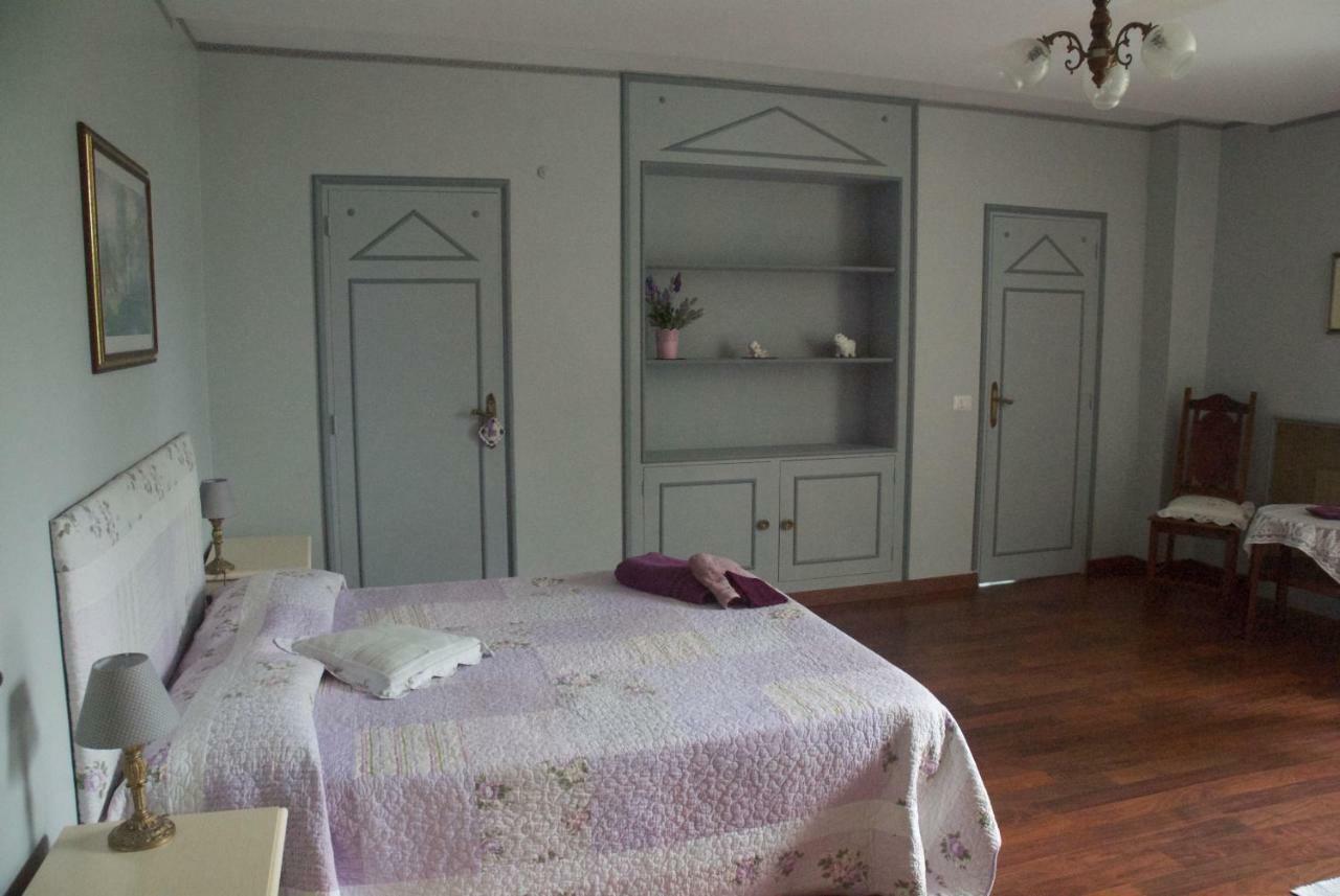 Le Clos Des Cedres B&B La Rochefoucauld Kültér fotó