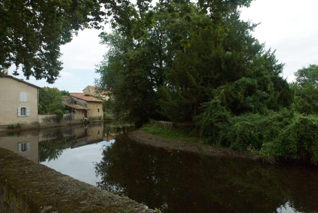 Le Clos Des Cedres B&B La Rochefoucauld Kültér fotó