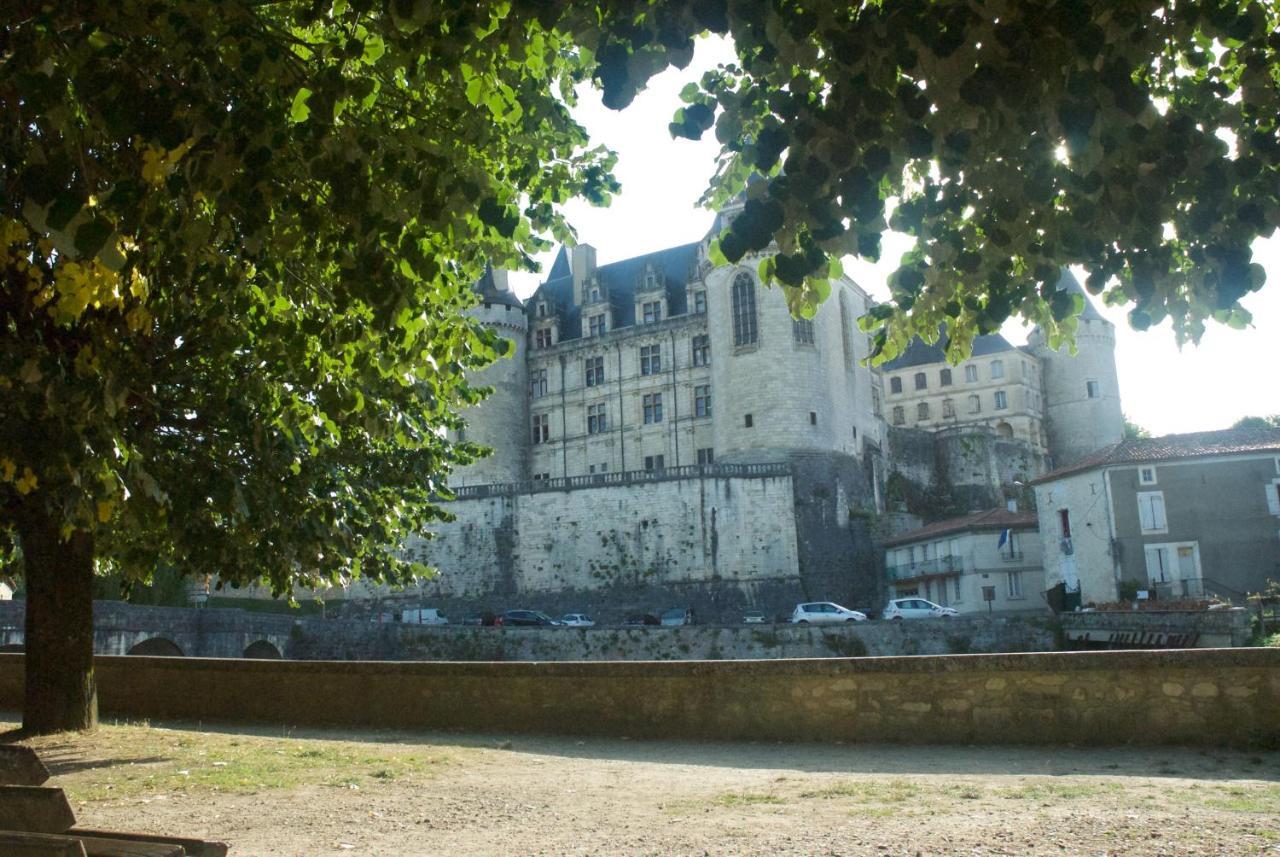 Le Clos Des Cedres B&B La Rochefoucauld Kültér fotó
